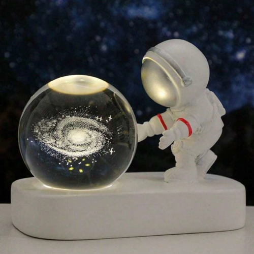 Lámpara astronauta con bola de cristal Galaxia